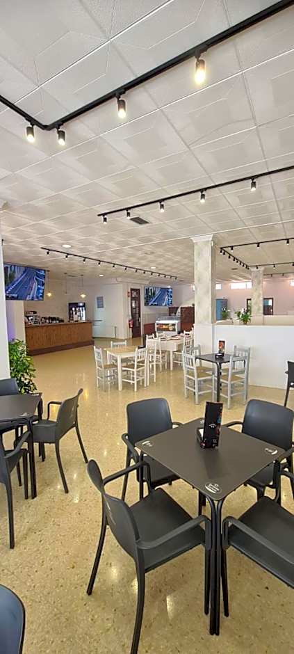 Hotel Nuevo Julios by Olda