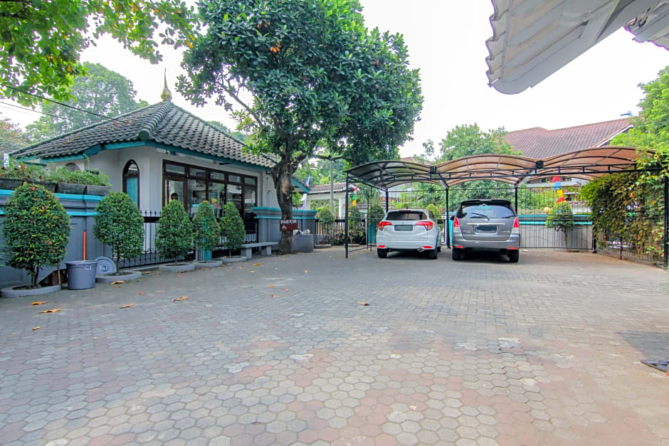 Embe Enem Homestay by ZUZU