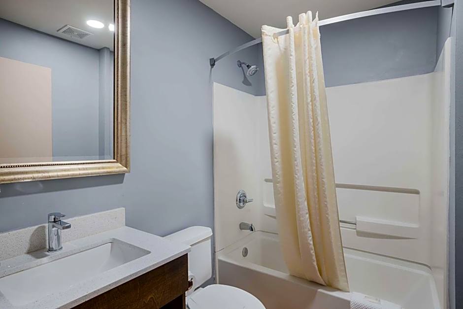 Sonesta Essential Hotel Blue Springs