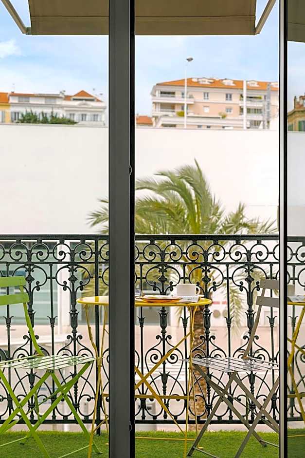 Lumière Hotel Centre Ville