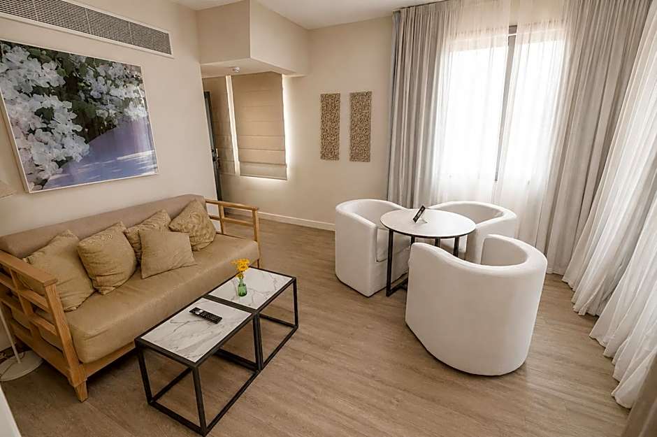 Droushia Heights Hotel