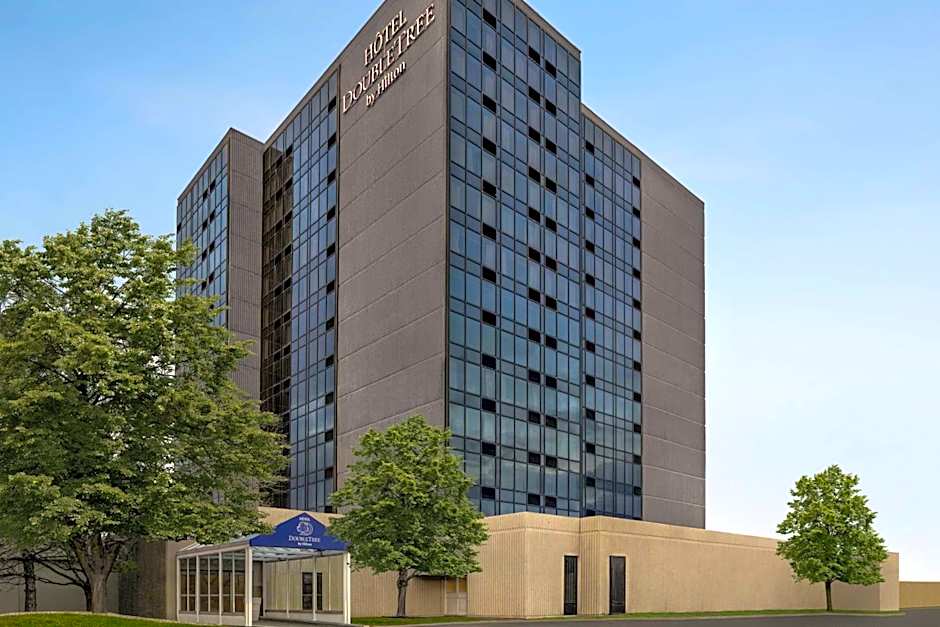 DoubleTree By Hilton Pointe Claire Montreal Airport West