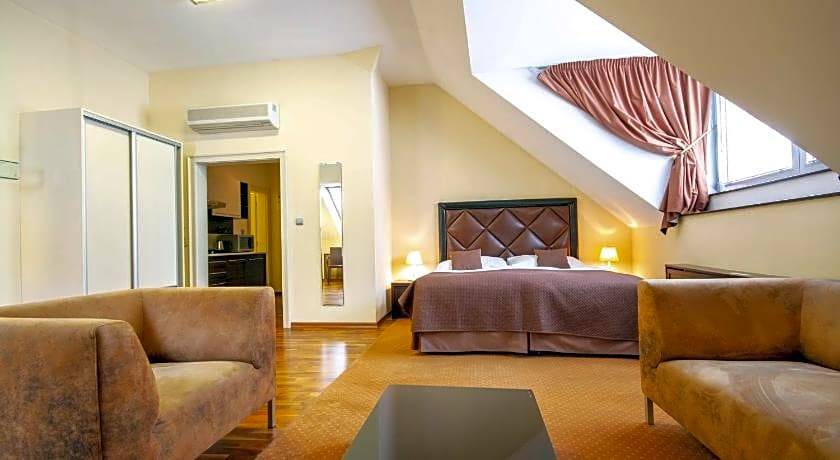 SKARITZ Hotel & Residence