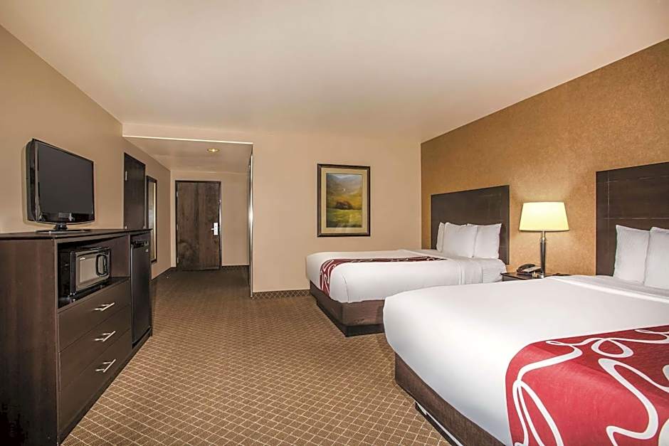 La Quinta Inn & Suites by Wyndham Ely