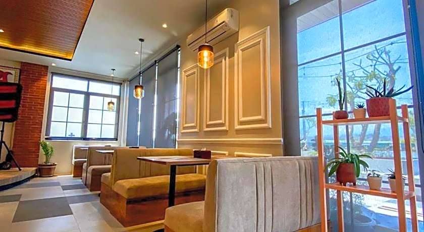 Kaloka Airport Hotel