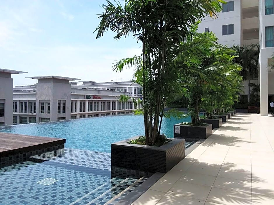Sunset Seaview Vacation Condo City Centre @ IMAGO Shopping Mall