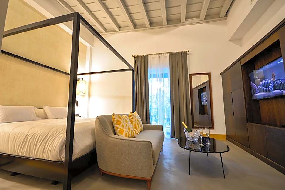 Hotel Legado Alcazar