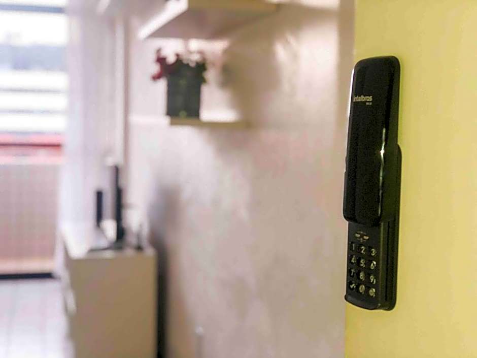 RF-86: Apê completo e aconchegante na Ponta Verde