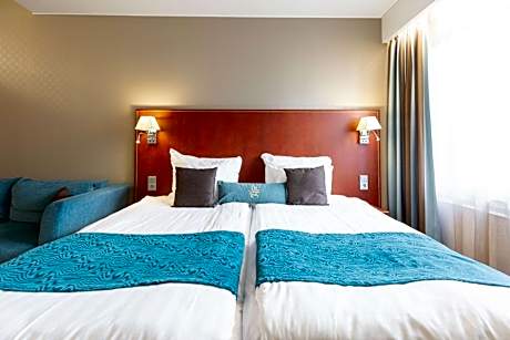 Superior Family Room