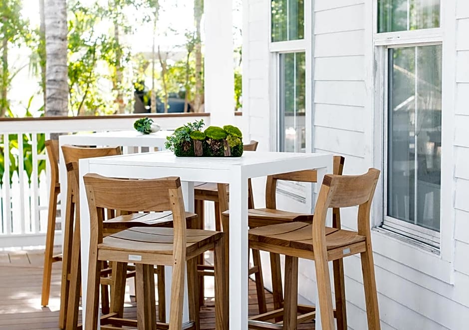 Parrot Key Hotel & Villas