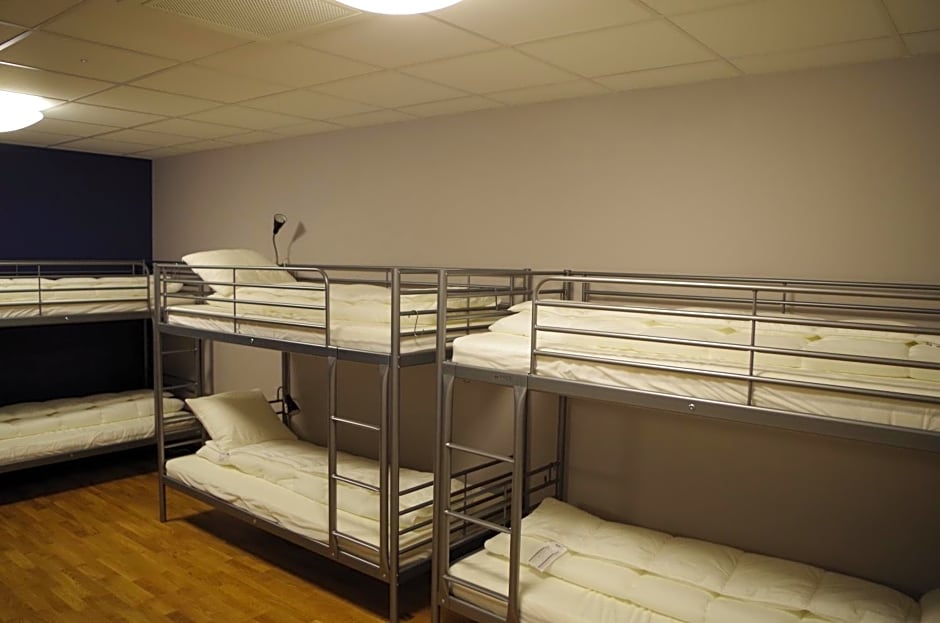 Spoton Hostel & Sportsbar