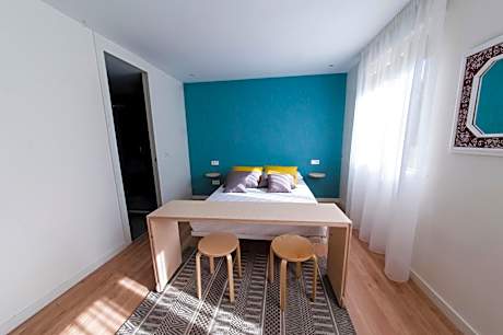 Apartment with Garden View