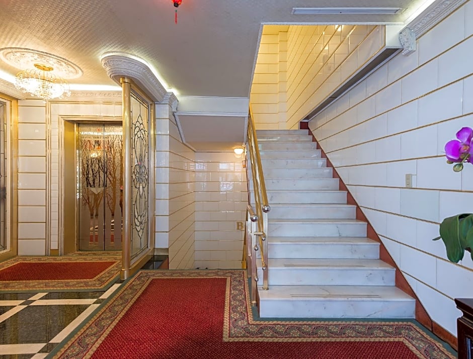 Charming Castle Hotel