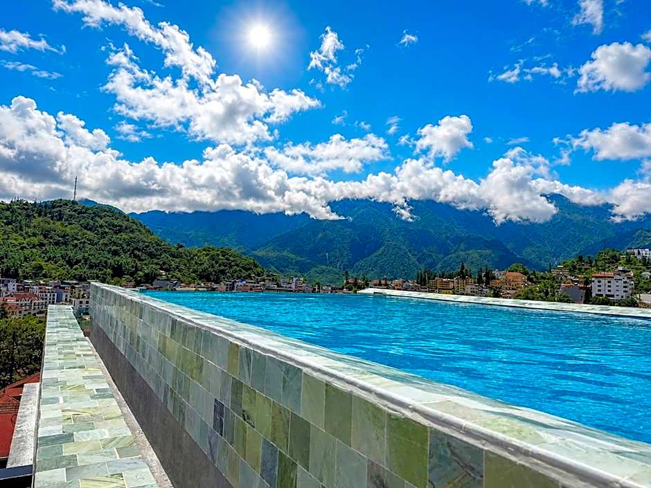 Sapa Village Hotel