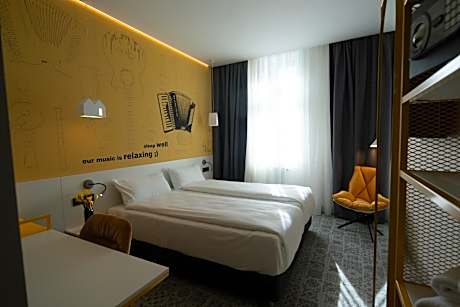 Premium Room with Two Single Beds