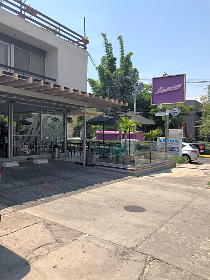 Hostal Guadalajara Cosmopolitan Providencia