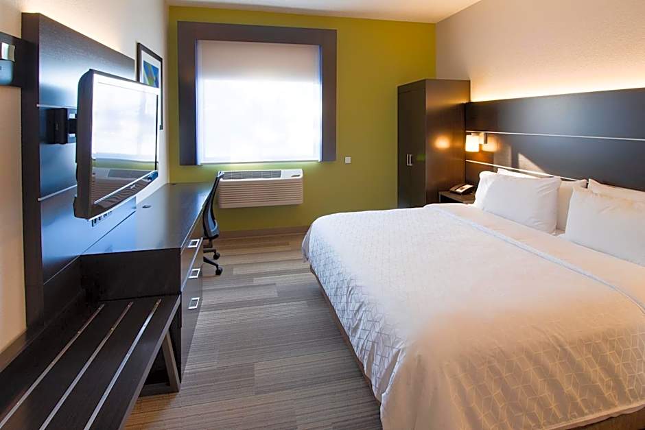 Holiday Inn Express & Suites Worthington By IHG