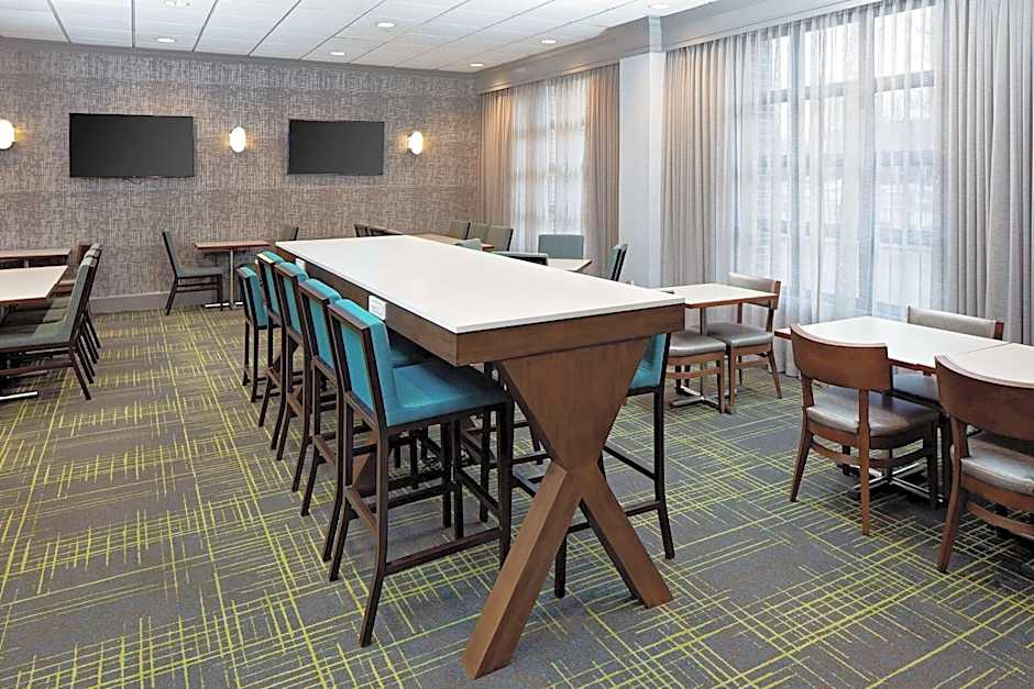 Hampton Inn Louisville Downtown