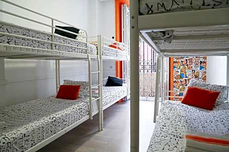 Single Bed in 8-Bed Mixed Dormitory Room