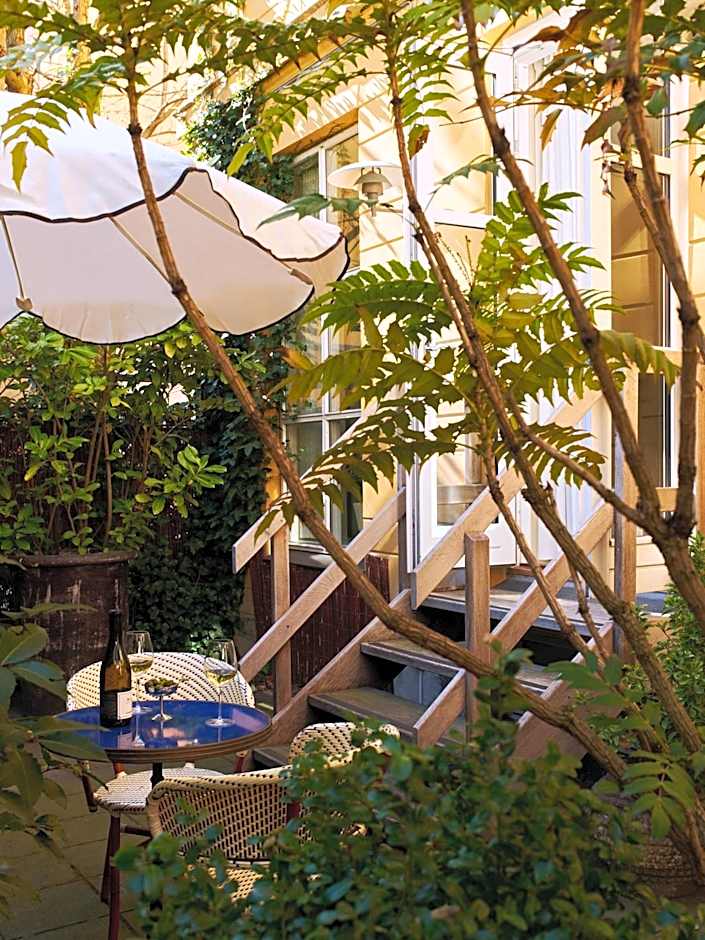 Coco Hotel