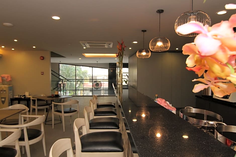Cebu Hotel Plus