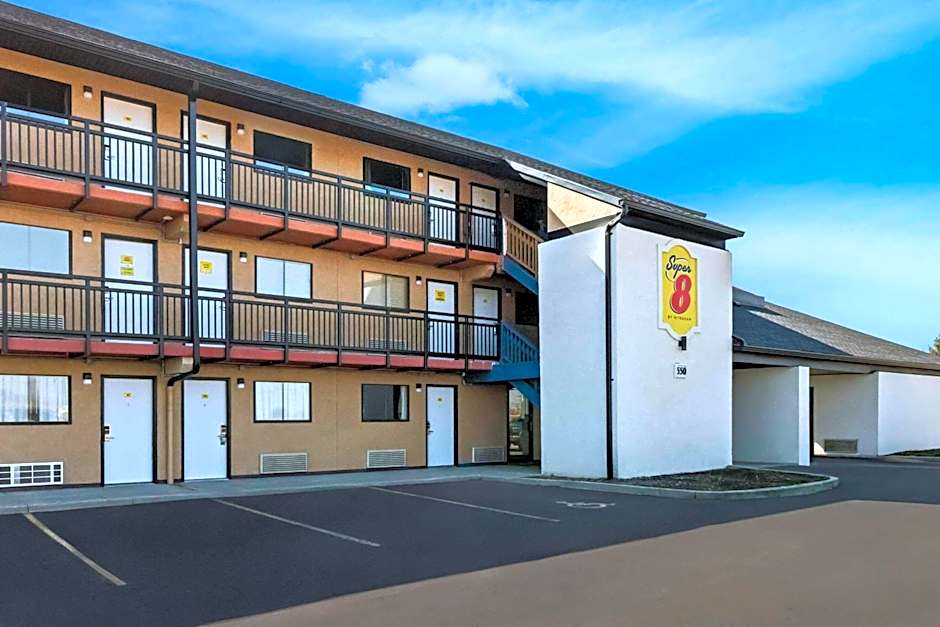 Super 8 by Wyndham Vandalia/Dayton International Airport