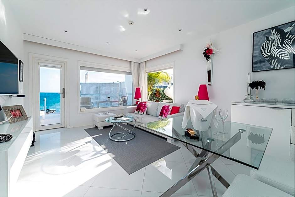 Lani's Suites de Luxe - Adults Only