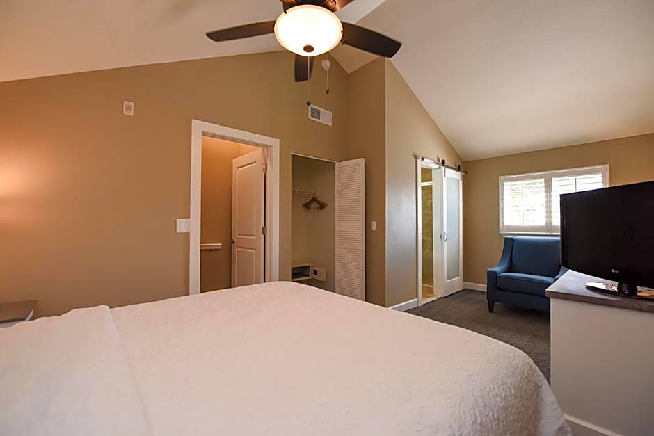 Waterside Suites and Marina