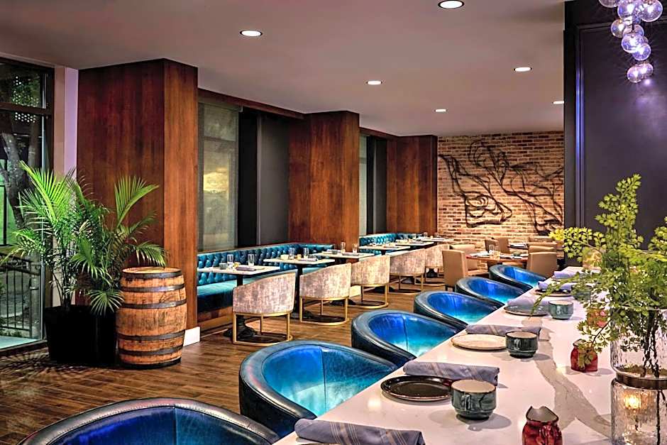 New Orleans Marriott Warehouse Arts District