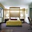 Super 8 by Wyndham Milwaukee Airport