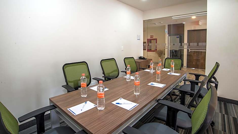 Holiday Inn Express & Suites - Ciudad Obregon By IHG