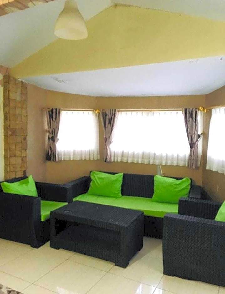 EXPRESS O 91923 Homestay Zona