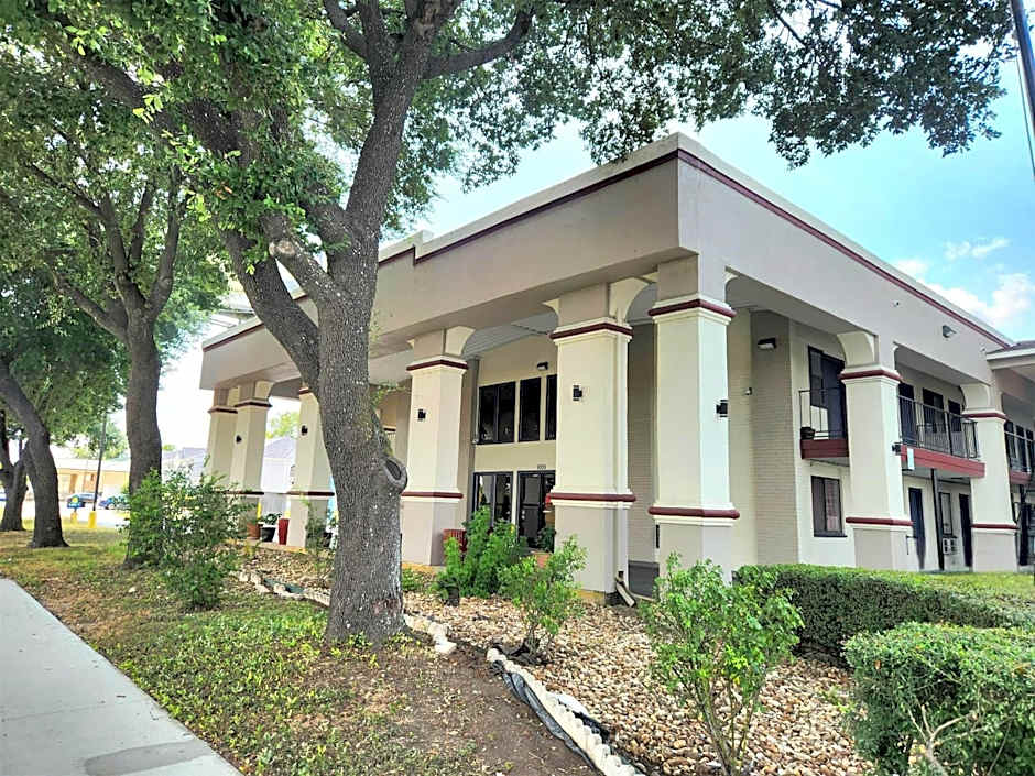 Days Inn by Wyndham San Marcos