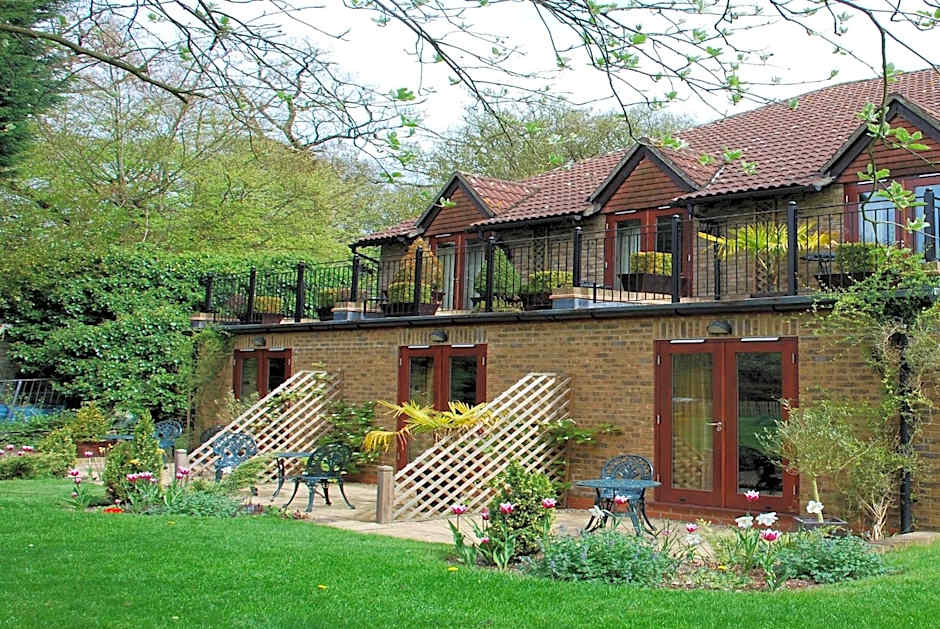 Best Western Plus Grim'S Dyke Hotel