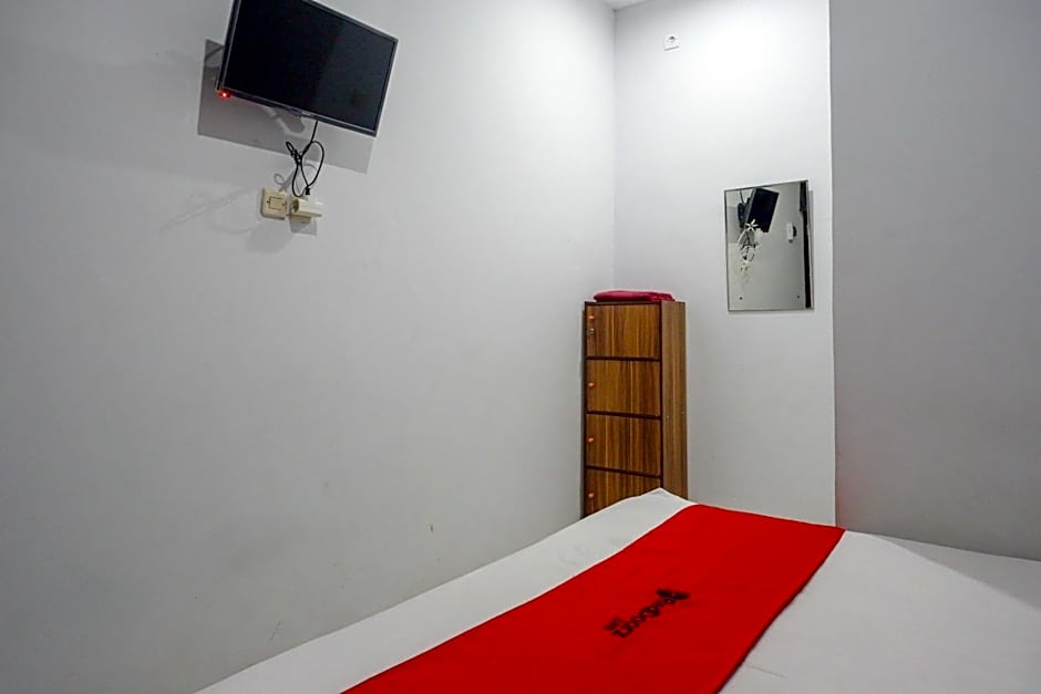 RedDoorz At Jalan Raya Baturaden