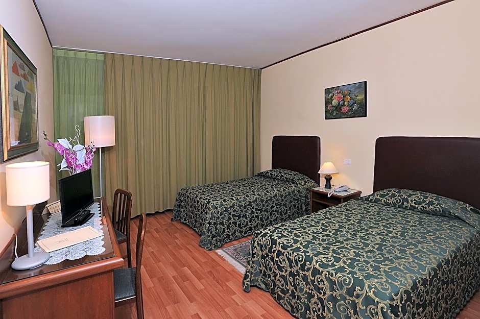 Hotel Lago Verde
