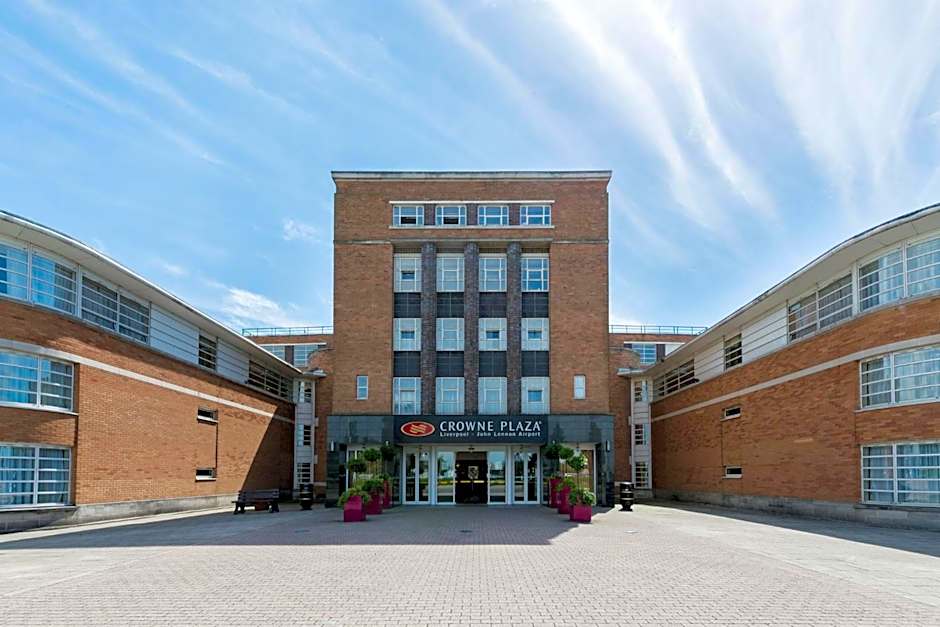 Crowne Plaza Liverpool - John Lennon Airport By IHG