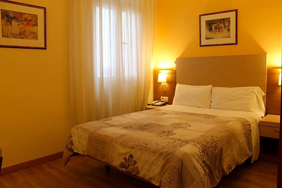 Hotel Mirador Puerta Del Sol