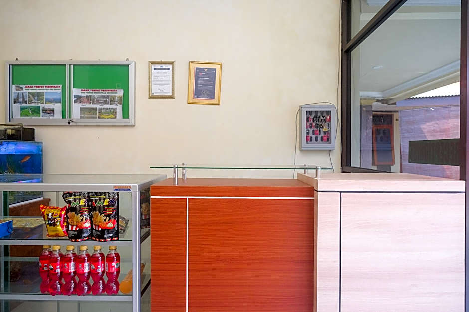 RedDoorz near Candi Sukuh Karanganyar