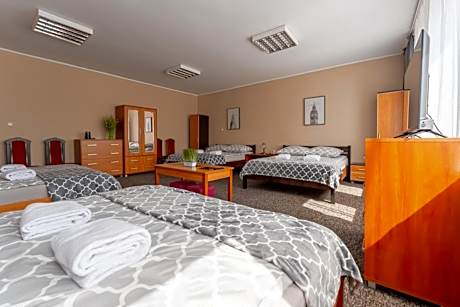 8-Bed Mixed Dormitory Room