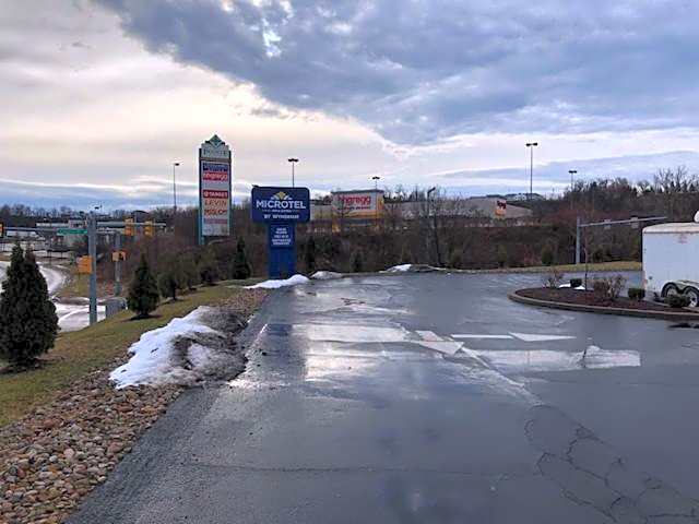 Microtel Inn & Suites by Wyndham Pittsburgh Airport