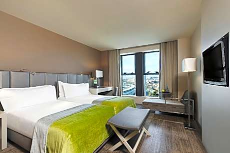 PREMIUM ROOM