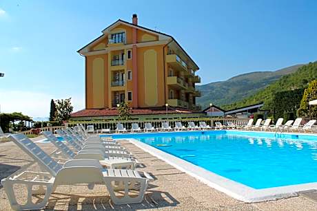 FILIPPONE HOTEL&RISTORANTE