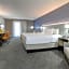Comfort Inn & Suites At Dollywood Lane