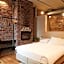 Chambre d'Amis by Alix