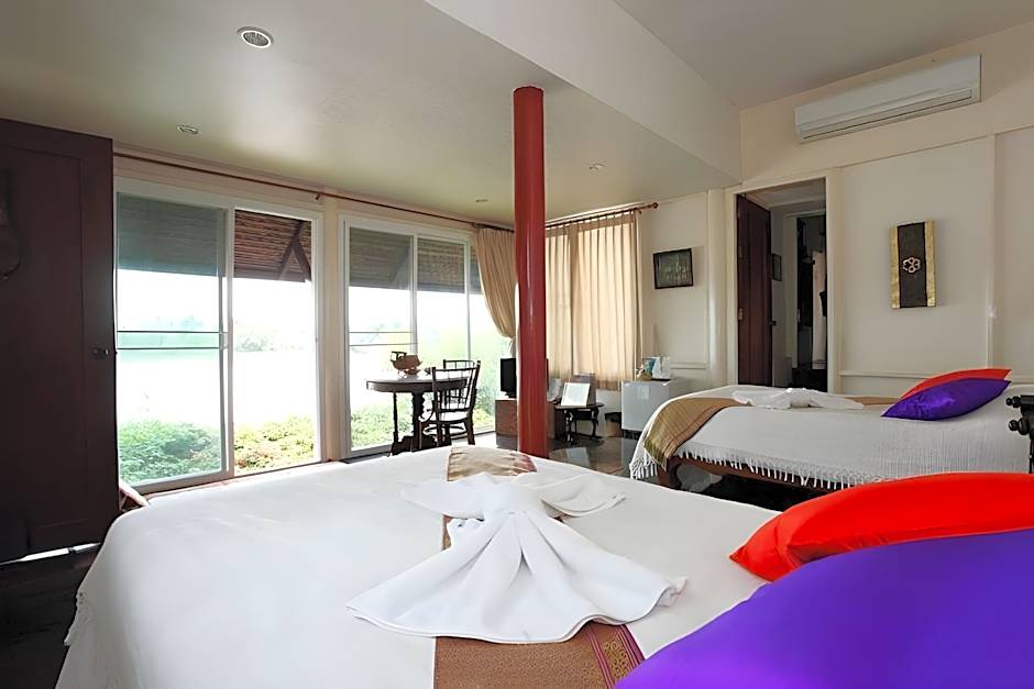 Ayutthaya Garden River Home