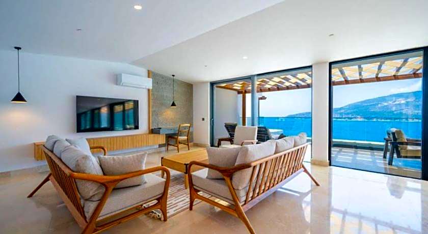 Lures Hotel