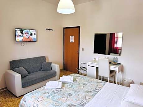 Double Room with Shared Bathroom