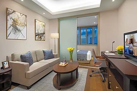 Deluxe Executive Studio Apartment