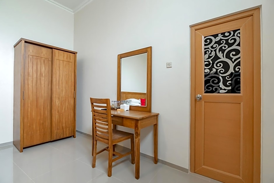 RedDoorz Syariah Plus @ Perintis Guesthouse Tasikmalaya